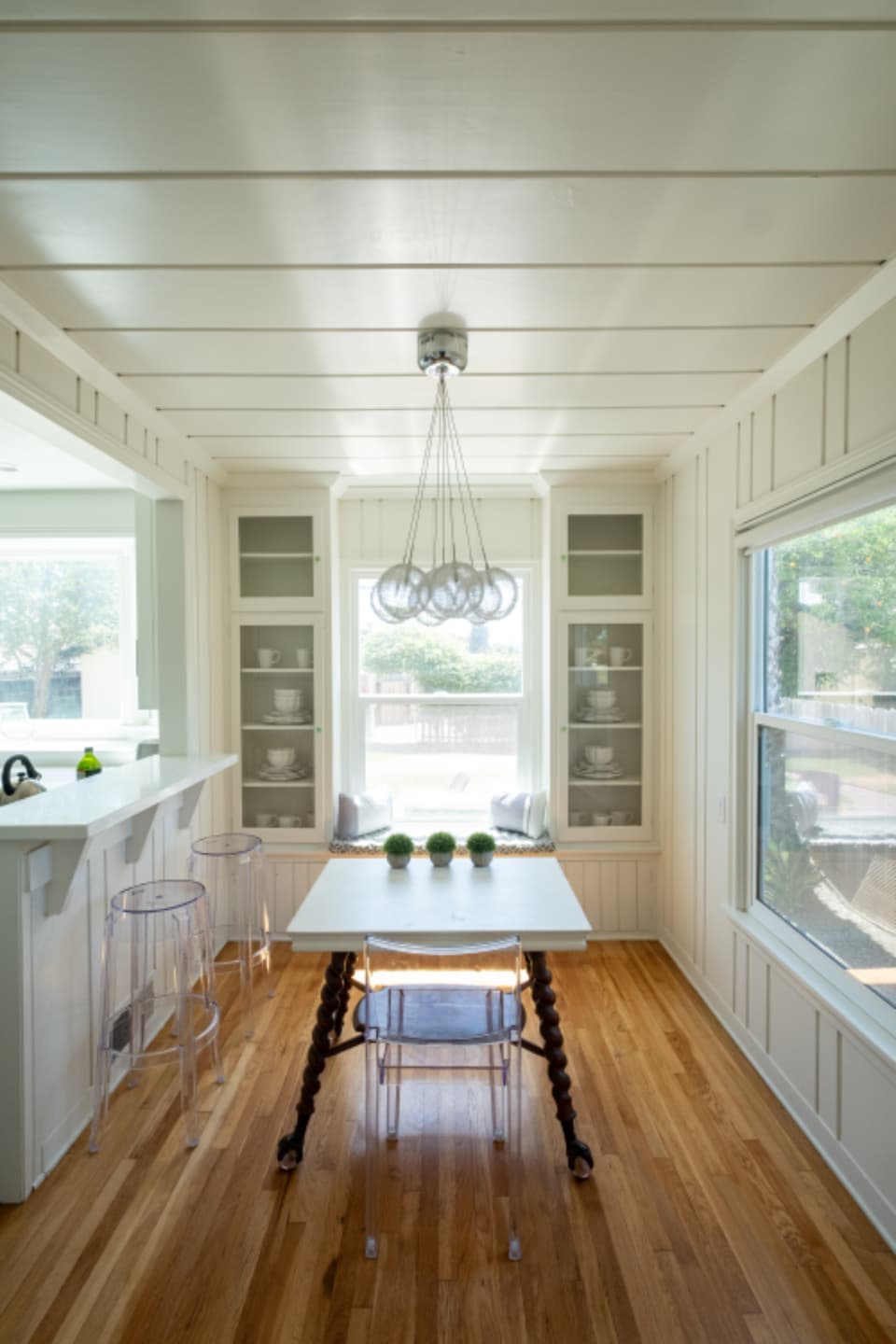 A freshly renovated, bright kitchen and dining room